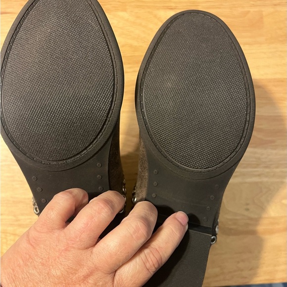 Sbicca Murphy Ankle Boot Taupe
6 women's NIB - Picture 3 of 4